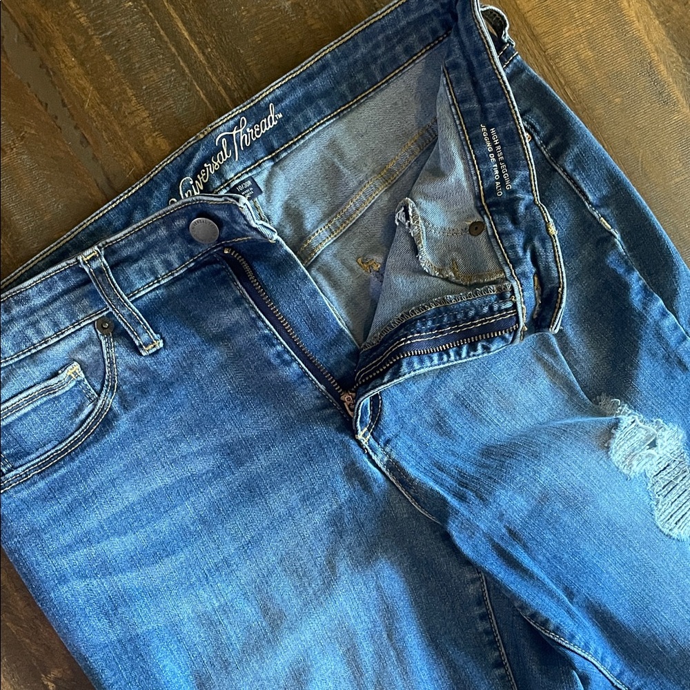 Universal Thread Distressed Blue Jeans